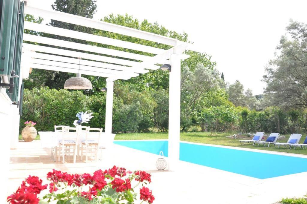 Erietta Near Lefkas Center *