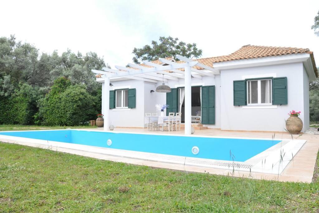 Villa Erietta Near Lefkas Center Apolpaina